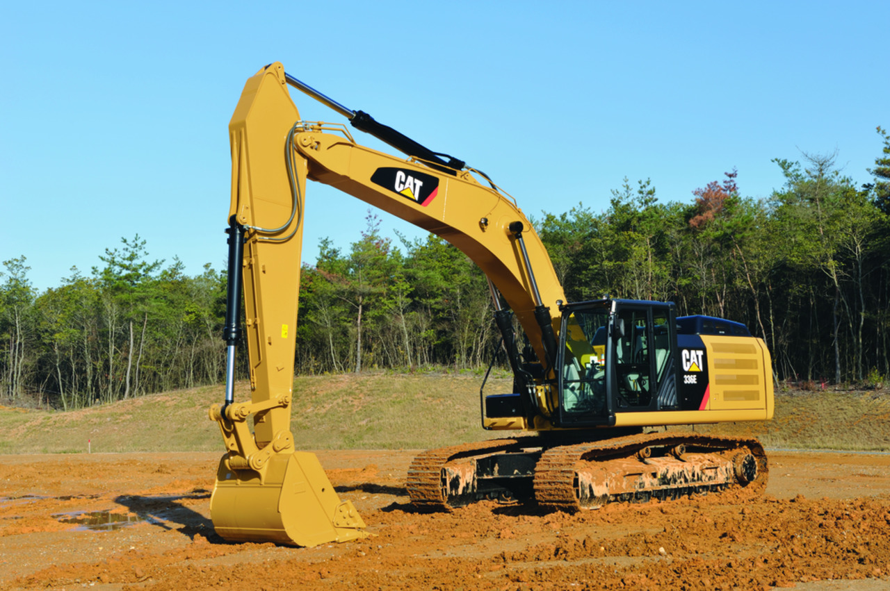 How Much Does a CAT Excavator Cost? [New & Used Pricing]