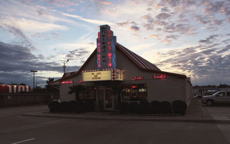 Whataburger Franchise Cost [Startup & Ongoing]