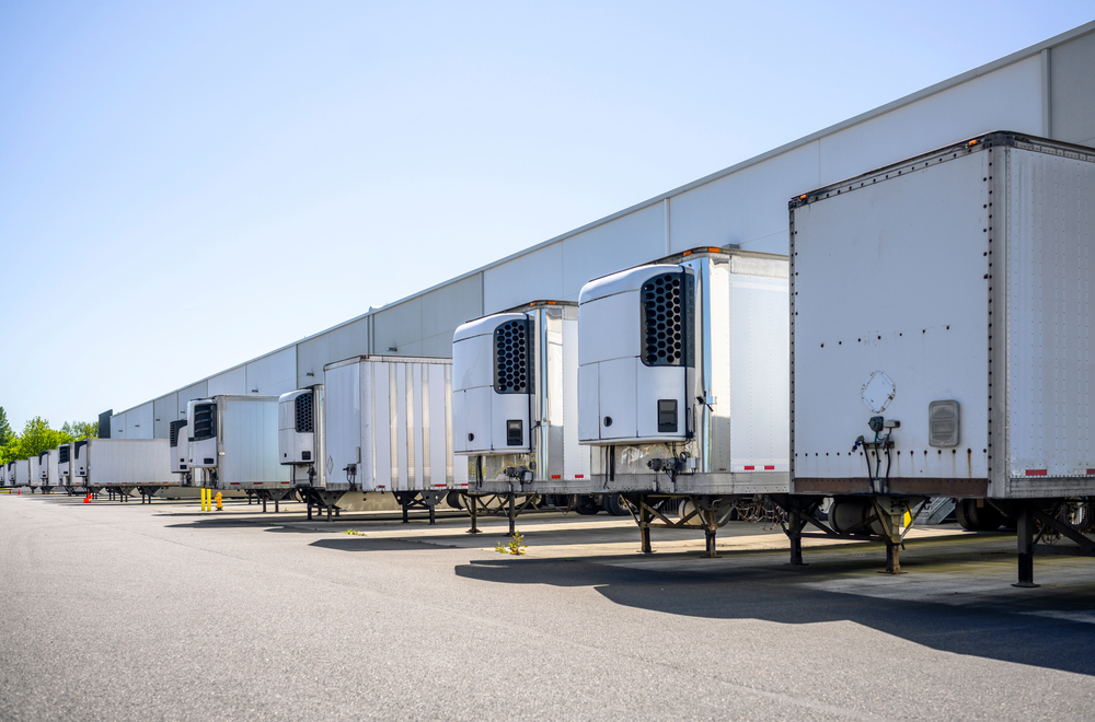Industrial,Grade,Refrigerator,And,Dry,Van,Semi,Trailers,With,Reefer